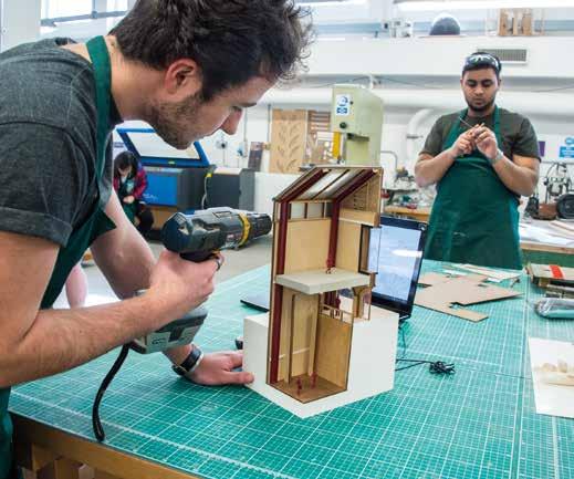 ARCHITECTURE BA (HONS) DURATION 3 years MALE/FEMALE NUMBER OF STUDENTS PER YEAR HOME/INTERNATIONAL 49% 51% 170 77% / 23% THE BA (HONS) ARCHITECTURE IS AN INNOVATIVE COLLABORATION BETWEEN THE