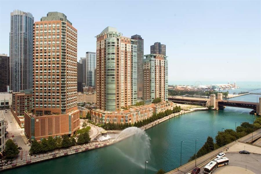 Additional Photos View of Coast adjacent to Vista Tower, GEMS Academy, Suissotel View north of Chicago River and