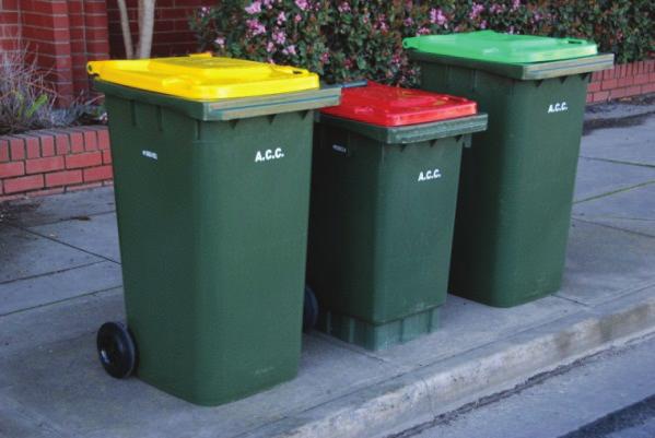 FACT SHEET: RESIDENTIAL PREMISES KERBSIDE Adelaide City Council provides waste and recycling services to residential, eligible business and community organisations.