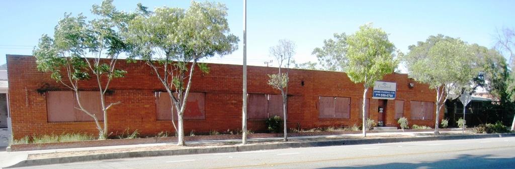 For Sale Price: 2,450,000 711 West Broadway Ave., Glendale CA 91204 Excellent Development Opportunity APN: 5638-004-025 Price per sq. ft.:$99.60 Lot Size: 24,600+/- sq. ft. Frontage 150+/- ft. X 162.