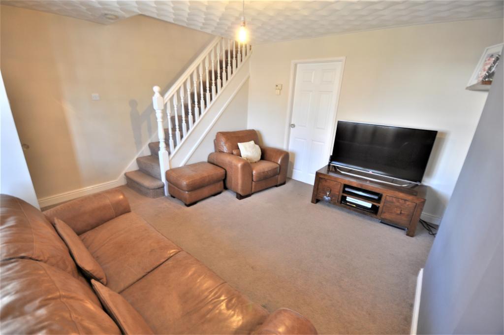 ideally positioned property boasts spacious and modern living accommodation perfect for first time buyers and on internal inspection briefly comprises of an entrance vestibule, spacious lounge,