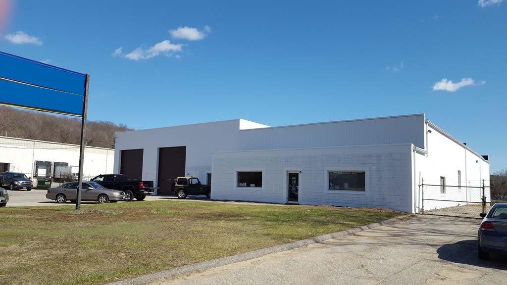 INDUSTRIAL / COMMERCIAL BUILDING FOR SALE Pequot Commercial 15 Murphy Rd.
