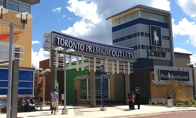 open November 2018 Stabilized yield in the double digits Premium Outlets Montreal 350,000 sf.