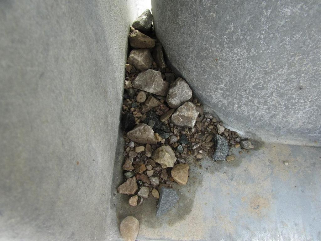 gravel resting in the horizontal