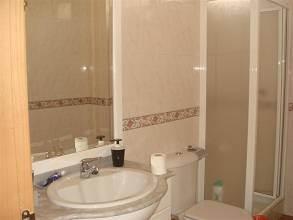 ! A LOVELY BEDROOM, BATHROOM FIRST LINE BEACH APARTMENT IN THE POPULAR TOWN/RESORT OF FUENGIROLA.