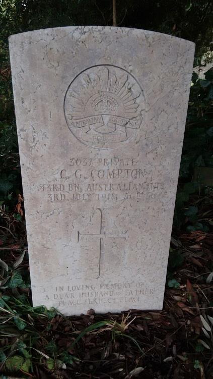 Photo of Private C. G. Compton s Commonwealth War Graves Commission Headstone in Broadwater Cemetery, Worthing, West Sussex, England.