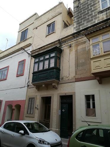 Town House in Sliema Property Ref No: BOV/SP/011/004/2018 (to be used in all correspondence with the Bank) 21 Tonna