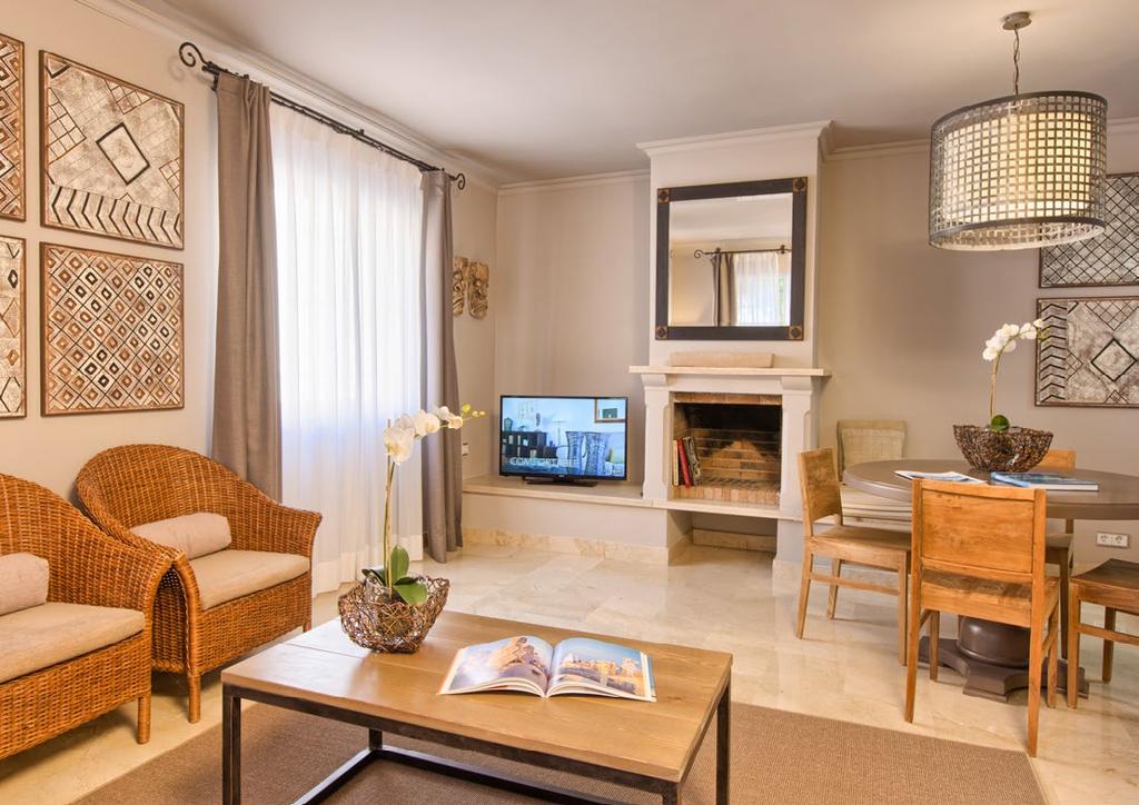 FLOOR PLANS Designed in the style of a small Spanish town, La Manga Club s Las Lomas Flats offer studios and 1-, 2- or 3-bedroom refurnished apartments ideal for the buyer seeking a beautiful