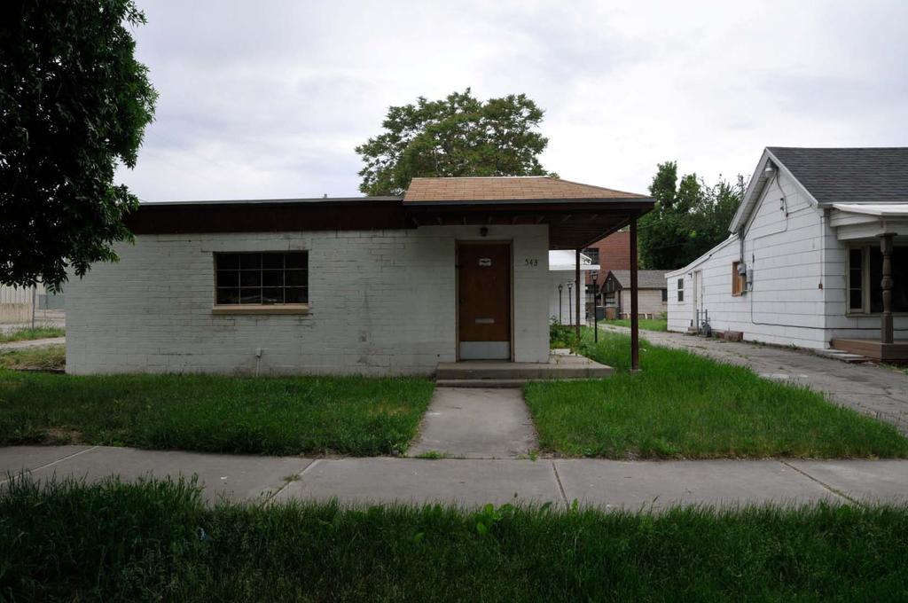 Structure located at 543 West 400 North that has also been proposed for a zoning map amendment. The property in question is located to the right of the photograph.