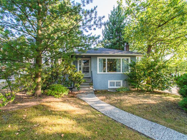 Phone: --9 R 9 W TH AVENUE Kitsilano VK L $,9, (LP) Depth / Size: Lot Area (sq.ft.):,. No Rear Yard Ep: s:. Original Price: $,9, Appro. Year Built: Gross Taes: 9 9 RS- $,. For Ta Year: Ta Inc.