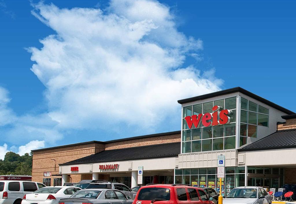 INVESTMENT HIGHLIGHTS NATIONAL & FOOD-SERVICE BASED TENANT ROSTER WITH LONG TERM GROCER ANCHOR Anchored by Weis Markets, central Pennsylvania s dominant grocer, the Property boasts a strong roster of