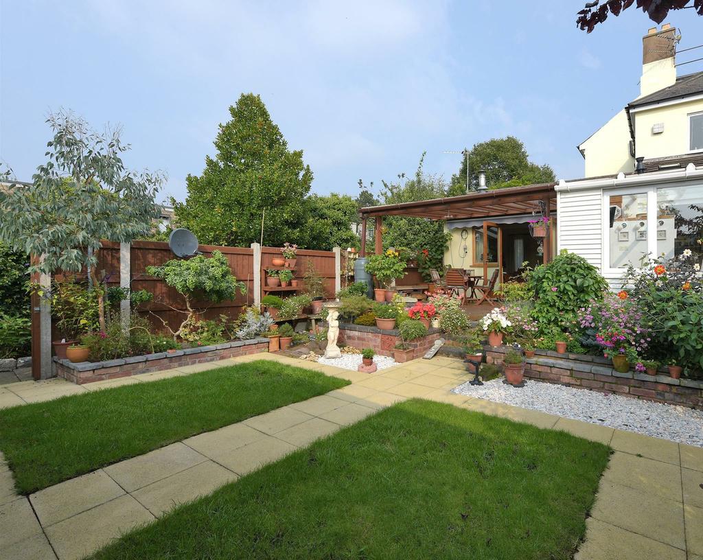 This hidden gem is superbly located just off the Hagley Road in Oldswinford, close to local shops and