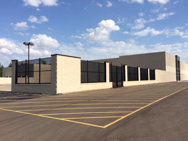 FOR SALE / LEASE 12100 Inkster Road Redford, Michigan facility on 14+/- acres Extremely well maintained New owner and management.