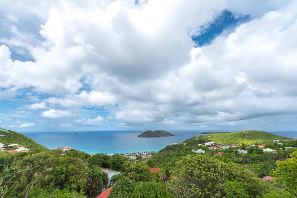 VILLA BUNGALOW HANSEN 1 1-1 BEDROOMS - COLOMBIER I use to say that St-Barths is a destination open to all, and