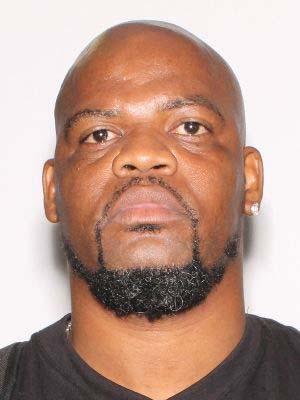 ANTHONY JOHNSON Date of Photo: 05/08/2018 DOB: 04/23/1978 Aliases: Not Available NW 46 St And NW 37 Ct Eyes: Brown Height: 6 01 Weight: 250 lbs BERRY L.