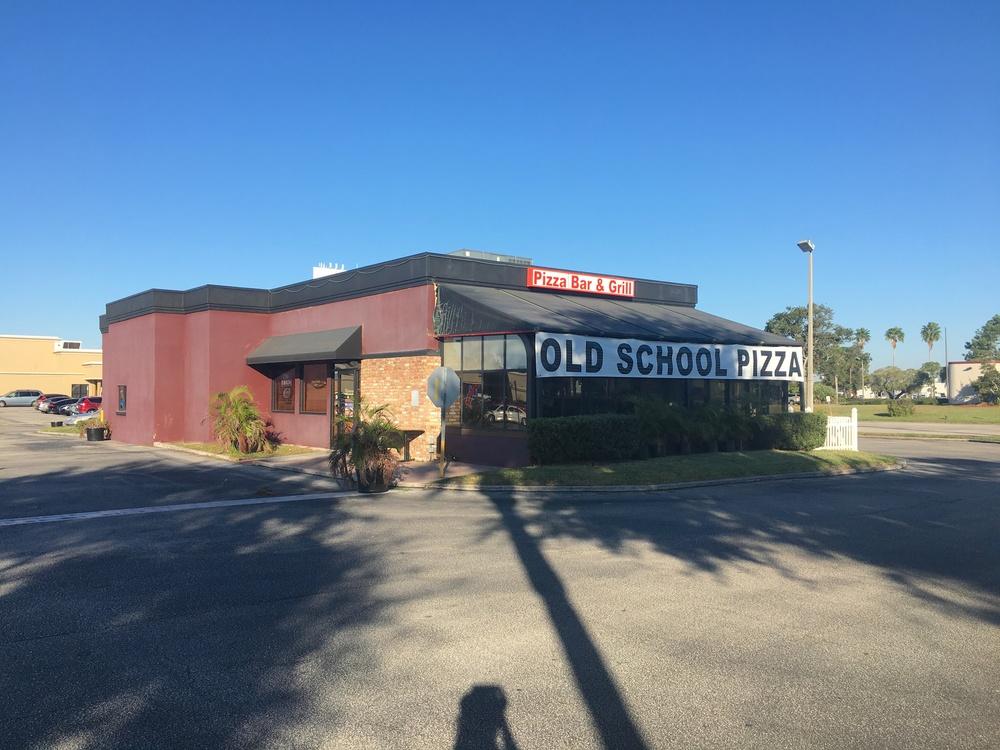 EXECUTIVE SUMMARY 1316 S Babcock Street Melbourne, FL 32901 OFFERING SUMMARY Available SF: 3,109 SF PROPERTY OVERVIEW Located in Melbourne Business District with Largest Daytime Population Lease