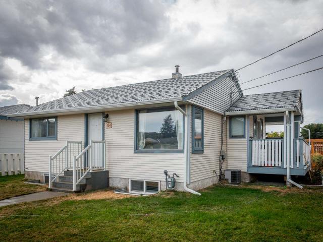 204 THRUPP STREET Sub Area North Kamloops Current Price $389,900 Style Bungalow Title Freehold Taxes $2,300 (2017) MLS 142695 Original Price $389,900 Age of Dwelling 63 Zoning RT-3 DOM 15 Sale Price