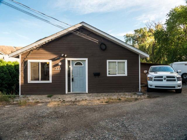 221 STROM ROAD Sub Area Valleyview Current Price $419,000 Style Bungalow Title Freehold Taxes $2,785 (2017) MLS 142334 Original Price $429,900 Age of Dwelling OT Sep 19/17 $419,000 Zoning RS-1 DOM 37