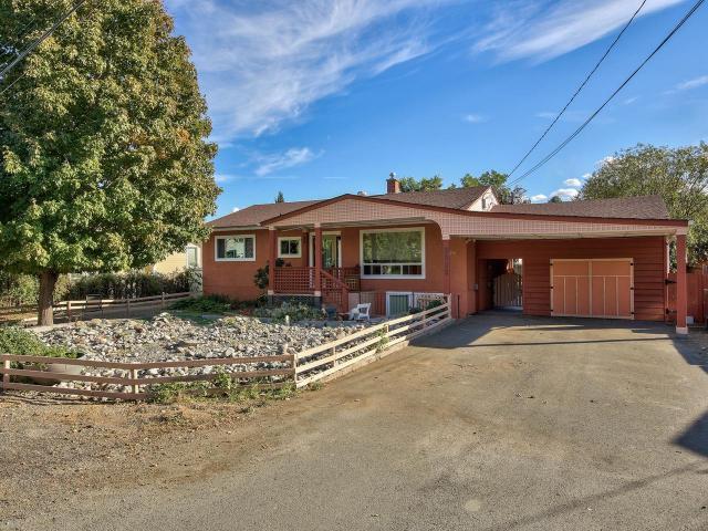 2555 ROSEWOOD AVE Sub Area Brocklehurst Current Price $465,900 Style Bungalow Title Freehold Taxes $3,603 (2017) MLS 142815 Original Price $465,900 Age of Dwelling OT Zoning RT-1 DOM 7 Sale Price s