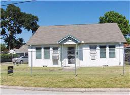 83 Addr: 907 Graceland City: Houston Sub: Lindale Park Year Built: 1950/Appraisal Listing Firm: Realty Associates SqFt: 1150/Appraisal # Bedrooms: 2 / FB/HB: 1/0 Lot Size: 5300/ Tax w/o Exempt/Yr: $/