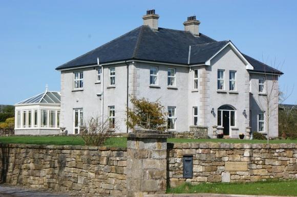 406 Belfast Road Tattenageglish House Fivemiletown, BT75 0SN Price on Application 6 Bedrooms 4 Bathrooms 4 Reception Rooms Heating: Oil Garden Garage Off-street parking Rural Disabled