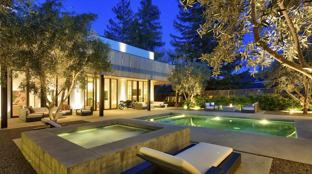 MODERN ST.HELENA COMPOUND Welcome to 1318 Stockton St, a stylish retreat in the heart of St. Helena. Architect Shay Zak and Designer Mary Moore collaborated to create a simply irresistible compound.