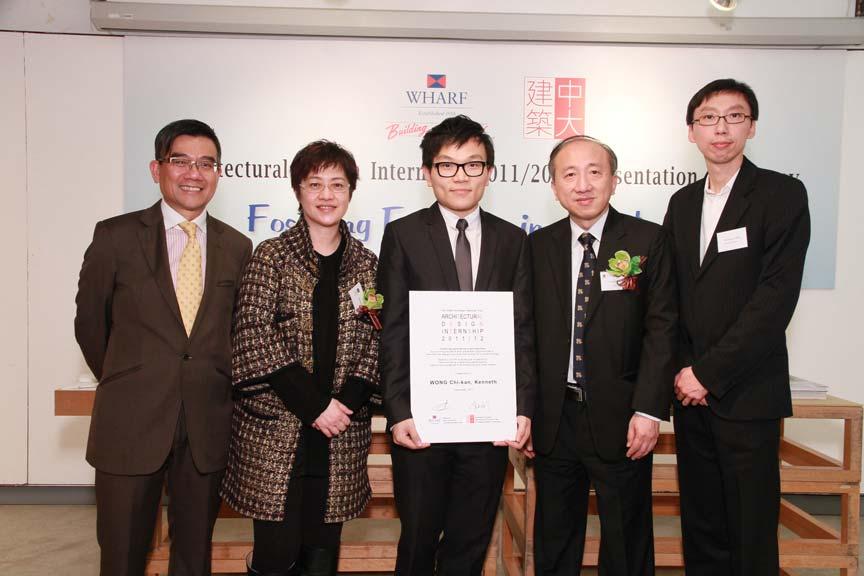 Photo 3: (From left) Prof. Ho Puay-peng, Ms. Doreen Lee, the winning graduate Mr.