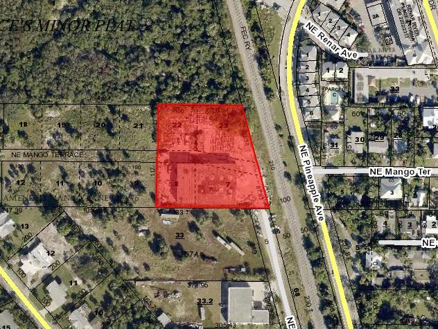 Property Details LEASE RATE $8.00/SF NNN PARCEL ID 15-37-41-007-000-00070-2 BUILDING SIZE 19,950 SF BUILDING TYPE Industrial/Warehouse ACREAGE 1.54 AC FRONTAGE 240.