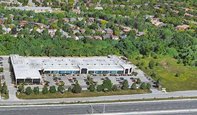 The Ennisclare Corporate Centre is conveniently located on the North Service Road West between the 3rd and 4th Line with excellent QEW exposure in the Town of Oakville.