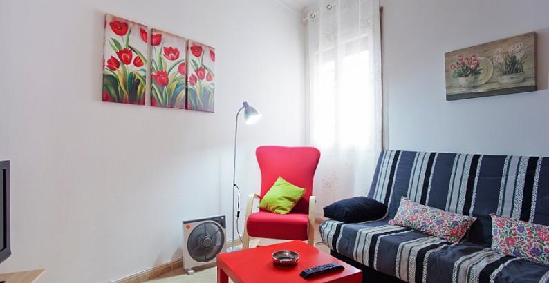 Surroundings This comfortable holiday apartment in Barcelona is located in the Eixample district, a quiet residential area located near the city centre and well connected to the other districts of