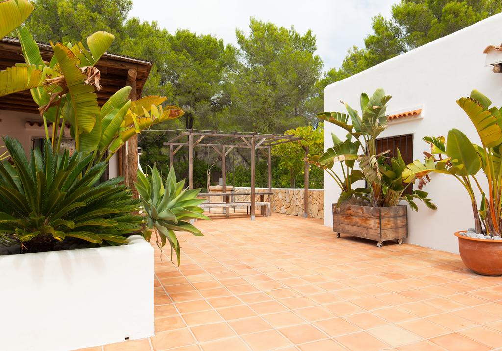 Property details / Location / Connect Domus Nova Ibiza is an independent estate agency specialising in exceptional properties with reach across Ibiza, Formentera and London.