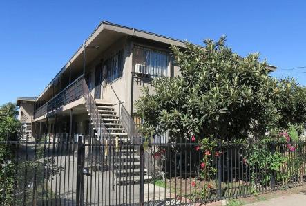 52 Sale Price $1,725,000 Close of Escrow 12/18/2017 Number of Units 10 Year Built 1963 Price/Unit $172,500 Price/SF $306.88 CAP Rate 5.61% GRM 14.
