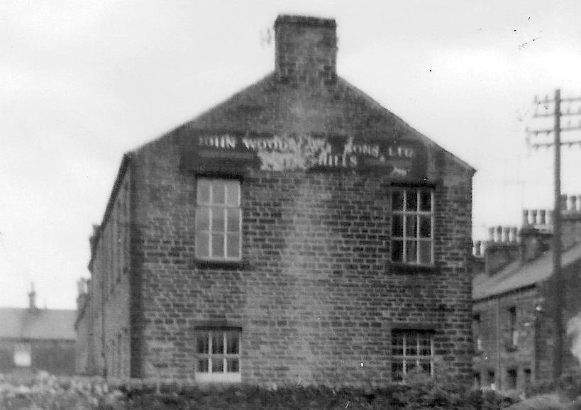 Reproduced by kind permission of Kildwick school By the time of the 1911 census, taken when he was 15, Anthony was working as a loomer s assistant in one of the local mills.