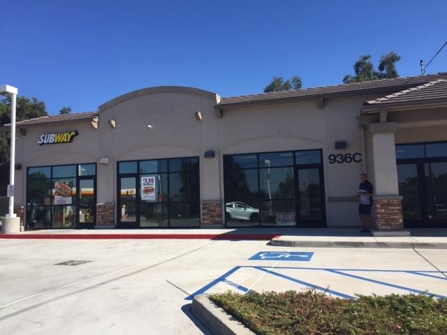 RETAIL FOR LEASE RETAIL SPACE AVAILABLE AT 936 E. MISSION BLVD, FALLBROOK CA 936 E Mission Road, Suite C, Fallbrook, CA 92028 PROPERTY SUMMARY Available SF: Lease Rate: 1,350 SF $2.