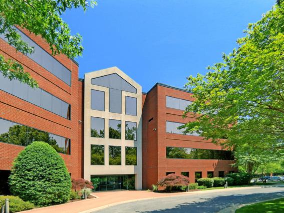 SOLD FOR $6,750,000 DECEMBER 2015 OYSTER POINT OFFICE PORTFOLIO Newport News, VA 133,482 SF Four (4)