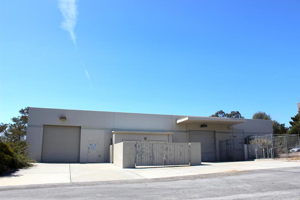 EXECUTIVE SUMMARY OFFERING SUMMARY Available: Lease Rate: 3,000 SF $1.25 SF/month (MG) PROPERTY OVERVIEW Mahoney & Associates is pleased to offer 5 Mandeville Court for Lease in Monterey, California.