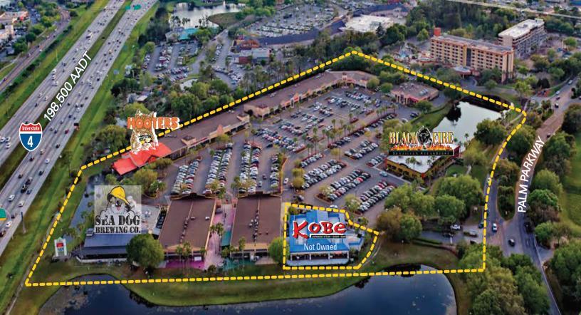 VISTA CENTER SHOPPES 100k SF Retail Shopping Center Orlando, FL Vista Centre Shoppes is approximately 100,000 SF located just outside the entrance to Downtown Disney at 8462 Palm Parkway, Orlando, FL.