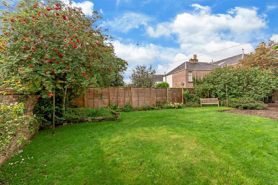 7 Fitzroy Terrace Perth, PH2 7HZ A charming, semi detached villa situated in the prime edge of Gannochy location.