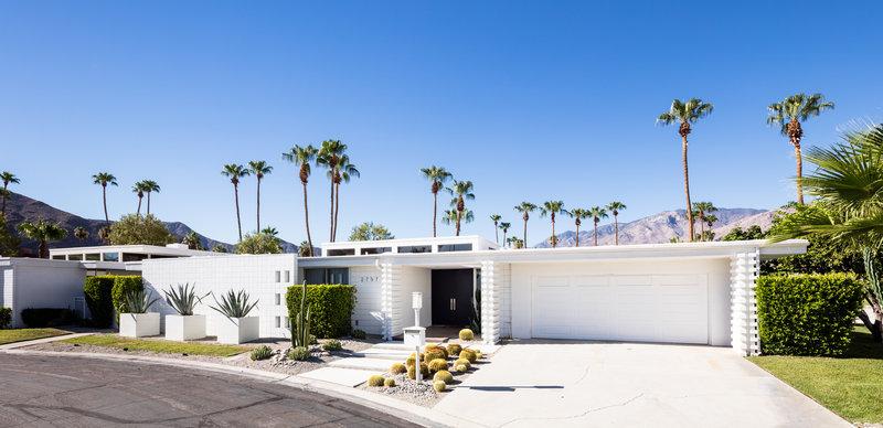 This Palm Springs home is one example of how Krisel used pop up clerestory windows. But despite this meticulous attention to detail, many still considered them just tract homes.