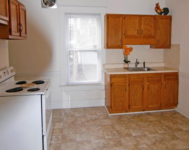 60 Investment Highlights Nearby Schools: District 186 Full Kitchen With All Natural Maple