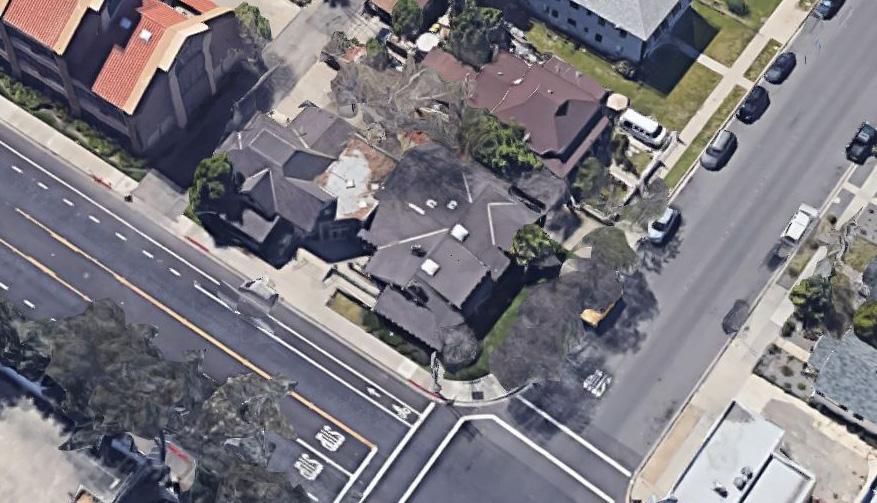 PROPERTY INFORMATION 319 SOUTH PARK AVENUE POMONA, CA 91766 Park Professional Center is multi-tenant, Class B office building for sale in a prime Downtown Pomona location in the Eastern San Gabriel