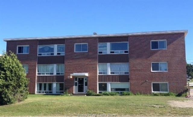 115 Hillside Dr N # 6 Elliot Lake On P5A 1X5 MLS #: 2072653 Price: $49,900 Bldg Type: Apartment Beds: 2 Style: Baths: 1 Style-Attach: Other SqFt: 800 Storeys: Zoning: RESIDENTIAL Lot Size: 0 Bld Age: