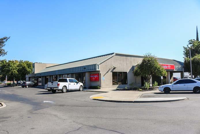 52 AC General Commercial (CG) North Wilson Way @ Site: East Fremont Street Near Site ±25,000 ADT ±5,000 ADT PROPERTY HIGHLIGHTS: Suite features separate storefront and restrooms Ground floor suites