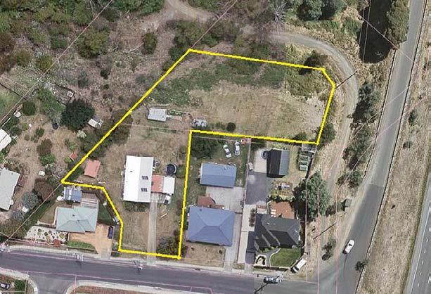 WEEKLY MINI MAG 5 February 09 6 Groningen Road Kingston 60,000 Offered for sale is this development opportunity a solid, well-maintained house on 34m (3/4 of an acre) of land that comprises two
