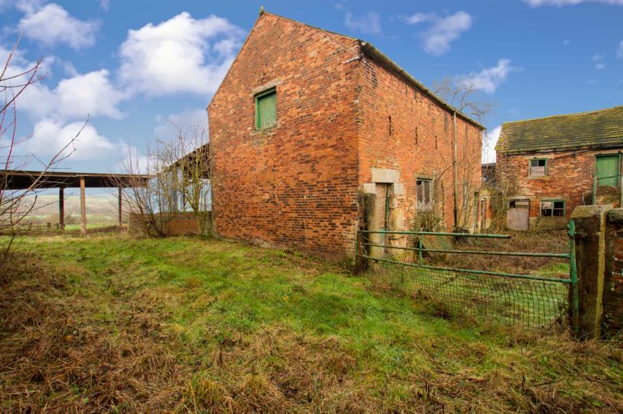 Building 2 6.4m x 11.91m (21 x 39 1 ) Brick with asbestos roof. Corner Barn 12.39m x 6.4m (40 8 x 21 0 ) Between Building 2 and the Big Barn, this Barn has lost its roof. Big Barn 17.47m x 7.