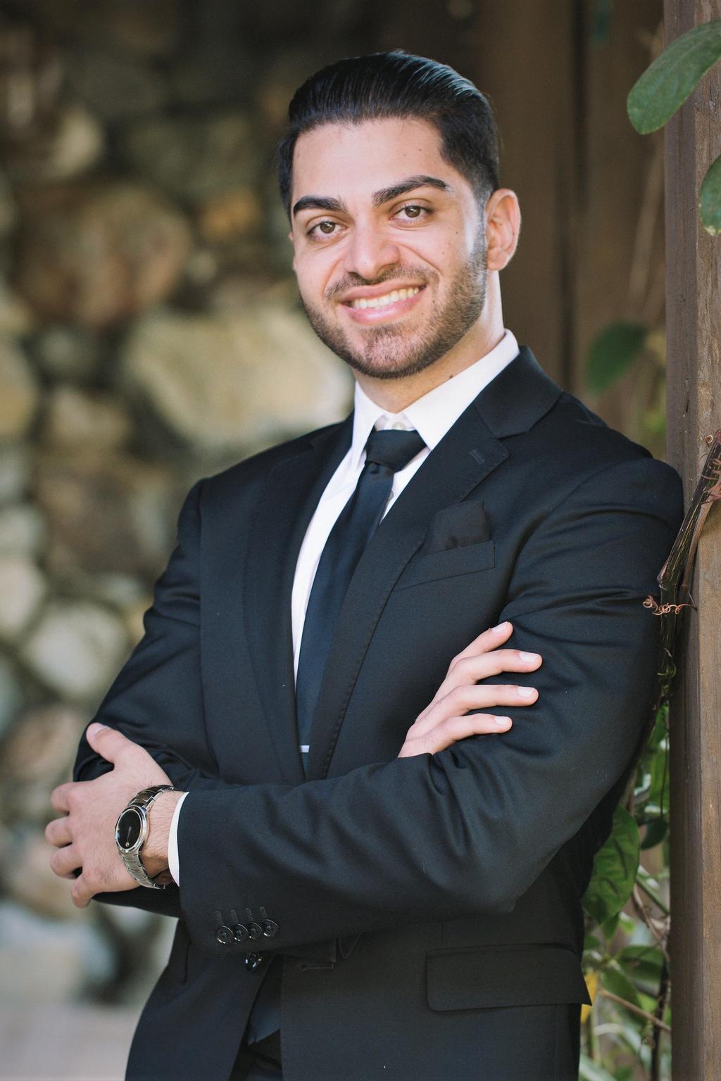 Advisor Bio & Contact MATT ABAWI DRE#02048797 PROFESSIONAL BACKGROUND Associate Advisor Matt was born and raised in San Diego and has lived the majority of that time in East County.