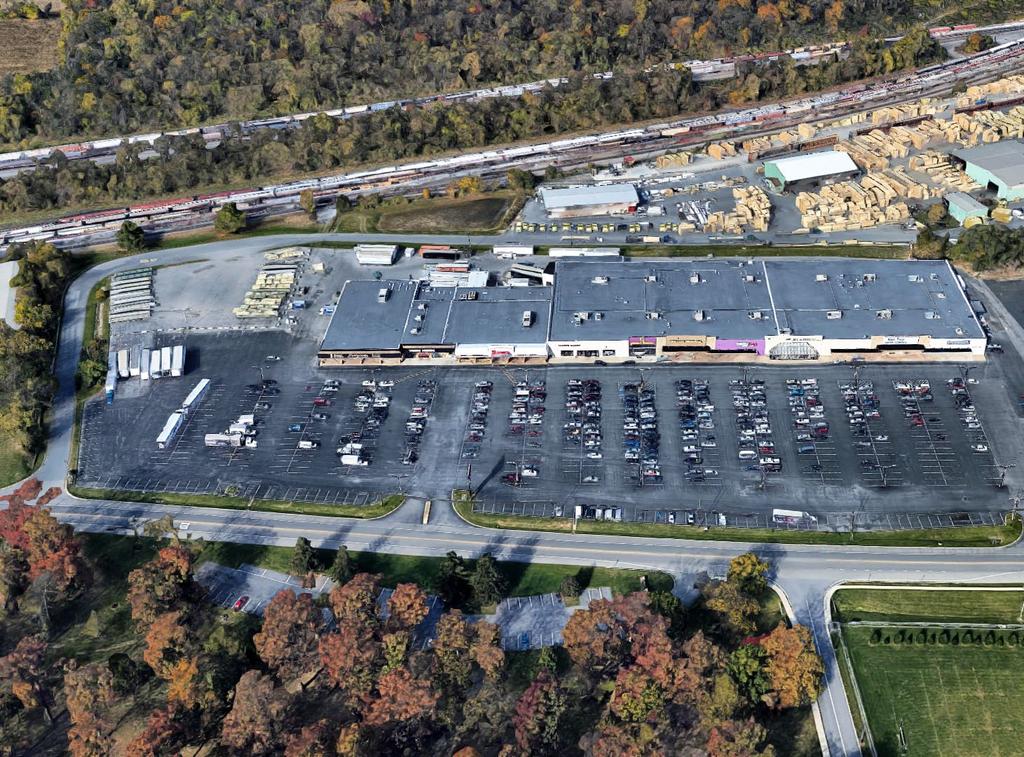 5 : 1,000 sf Highlights Pad site available - Ideal for fast food / automotive / bank Ample